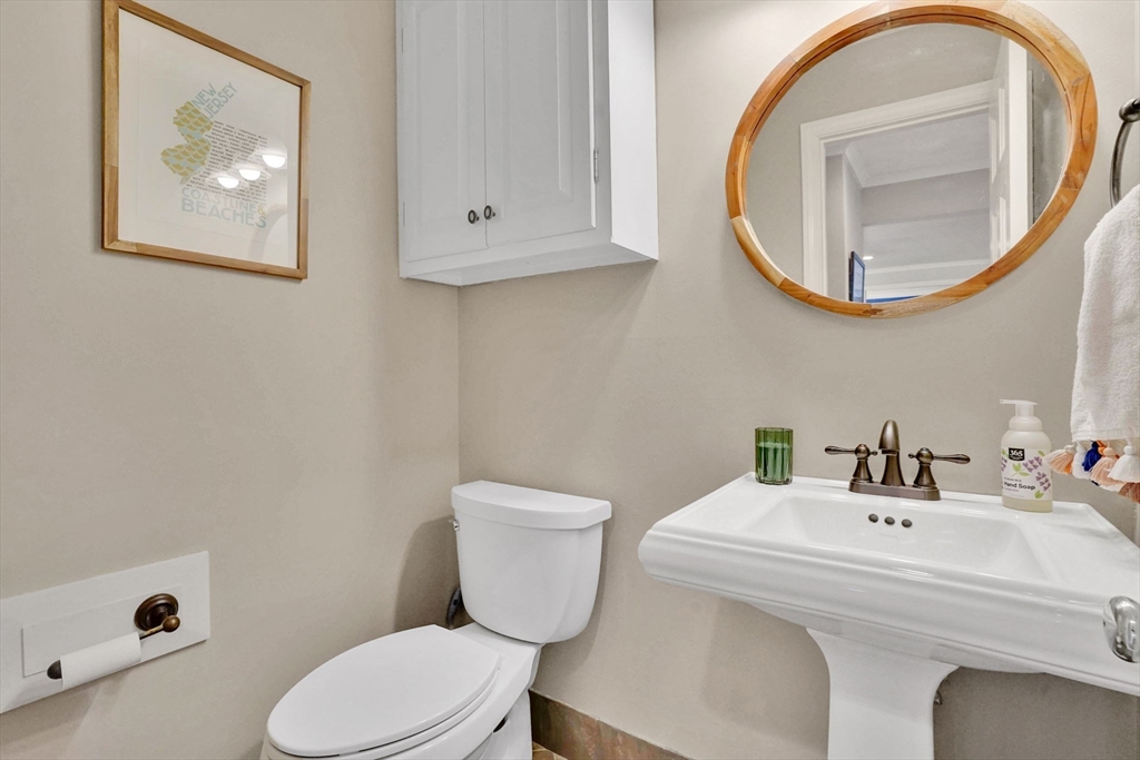 118 Blueberry Hill Road Longmeadow, MA 01106 - Photo 10 of 42