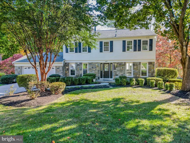 $825,000 | 5002 Castle Moor Drive, Columbia, MD 21044