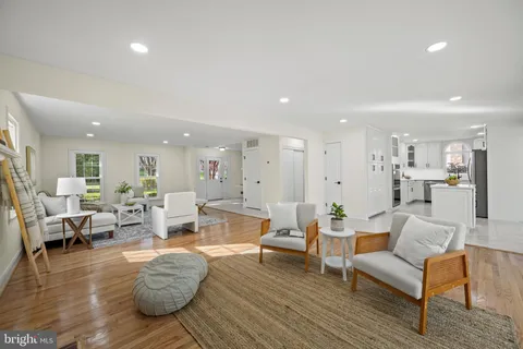 $825,000 | 5002 Castle Moor Drive, Columbia, MD 21044