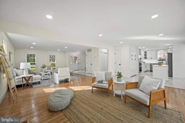 $825,000 | 5002 Castle Moor Drive, Columbia, MD 21044