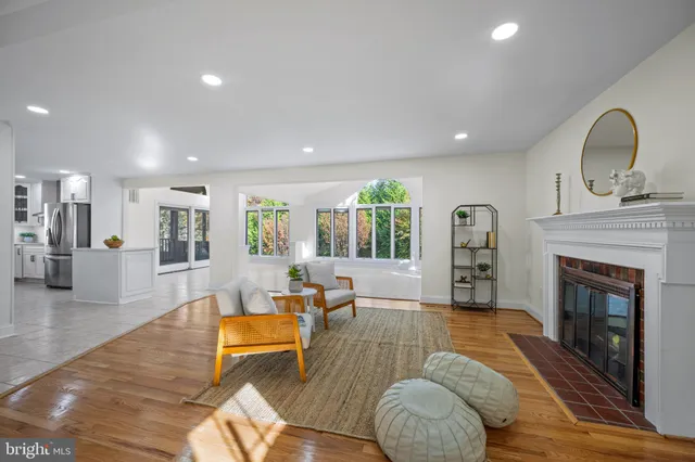 $825,000 | 5002 Castle Moor Drive, Columbia, MD 21044