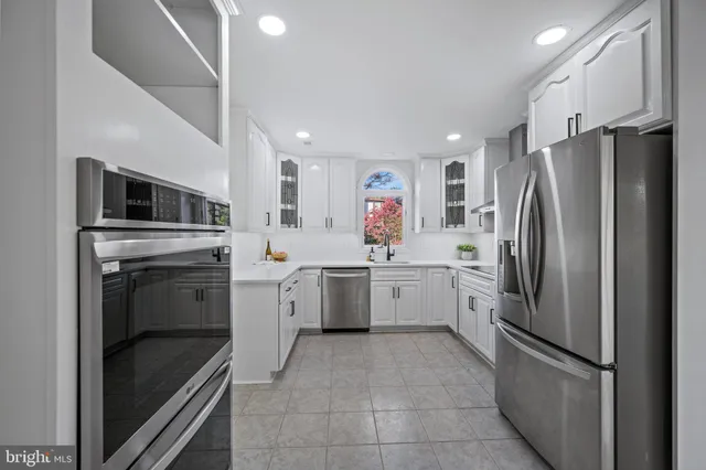 $825,000 | 5002 Castle Moor Drive, Columbia, MD 21044