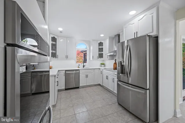 $825,000 | 5002 Castle Moor Drive, Columbia, MD 21044