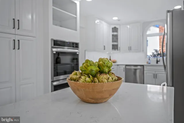 $825,000 | 5002 Castle Moor Drive, Columbia, MD 21044