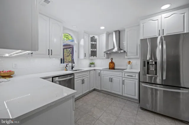 $825,000 | 5002 Castle Moor Drive, Columbia, MD 21044