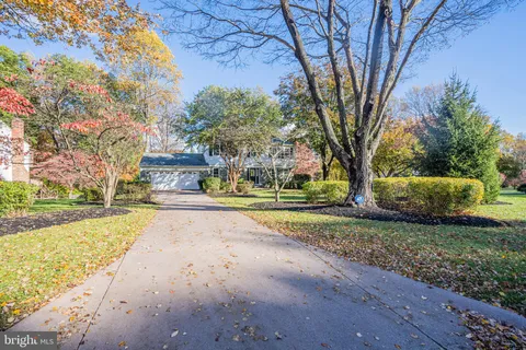 $825,000 | 5002 Castle Moor Drive, Columbia, MD 21044