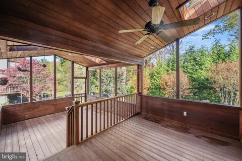 $825,000 | 5002 Castle Moor Drive, Columbia, MD 21044