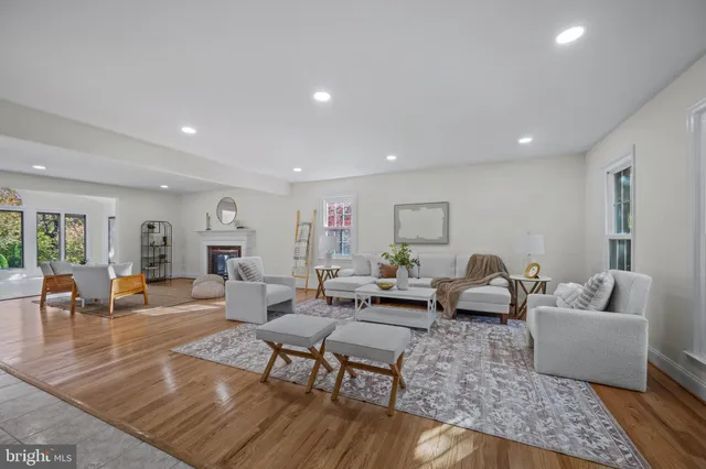 $825,000 | 5002 Castle Moor Drive, Columbia, MD 21044