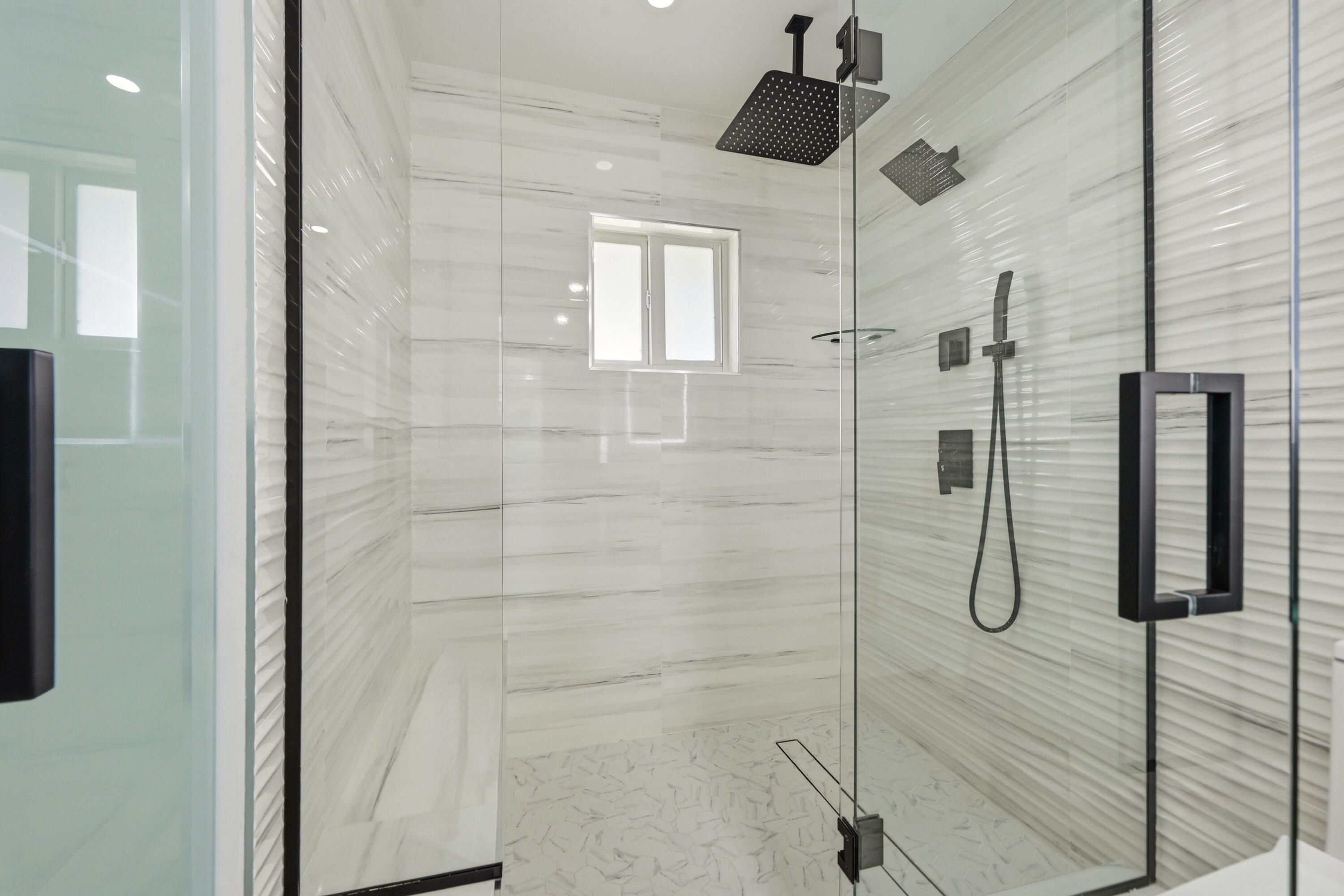 398 Northwest 22nd Avenue Boca Raton, FL 33486 - Photo 19 of 64 Primary Bathroom