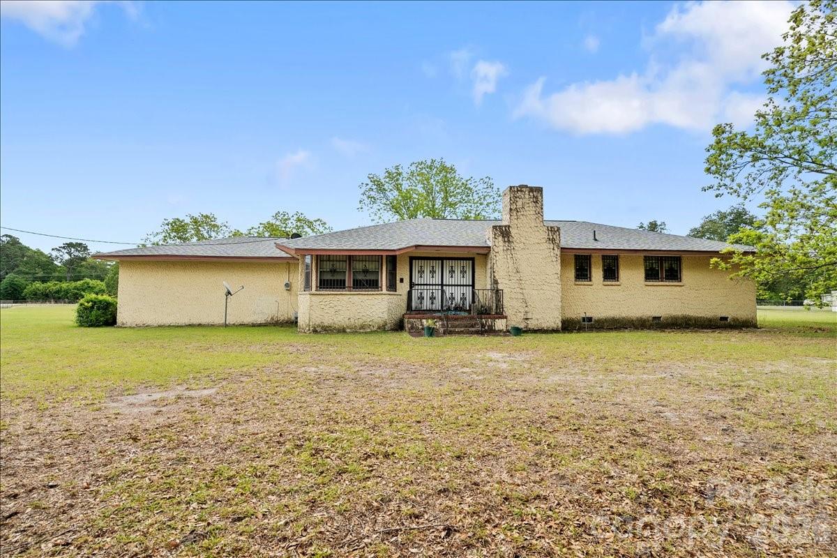 1444 Society Hill Road Darlington, SC 29540 - Photo 4 of 35