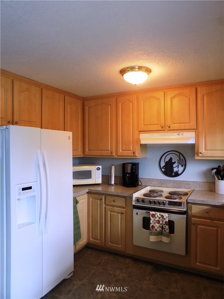 71 West Loma Vista Road Sequim, WA 98382 - Photo 3 of 24 Gallery Image 3
