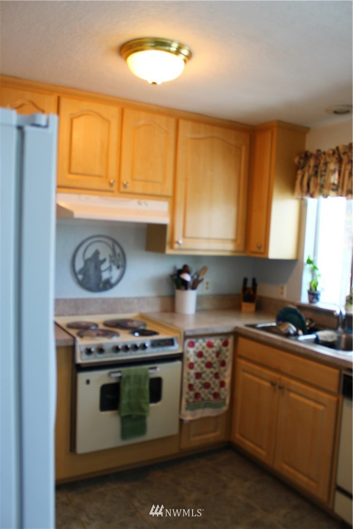 71 West Loma Vista Road Sequim, WA 98382 - Photo 4 of 24 Gallery Image 4