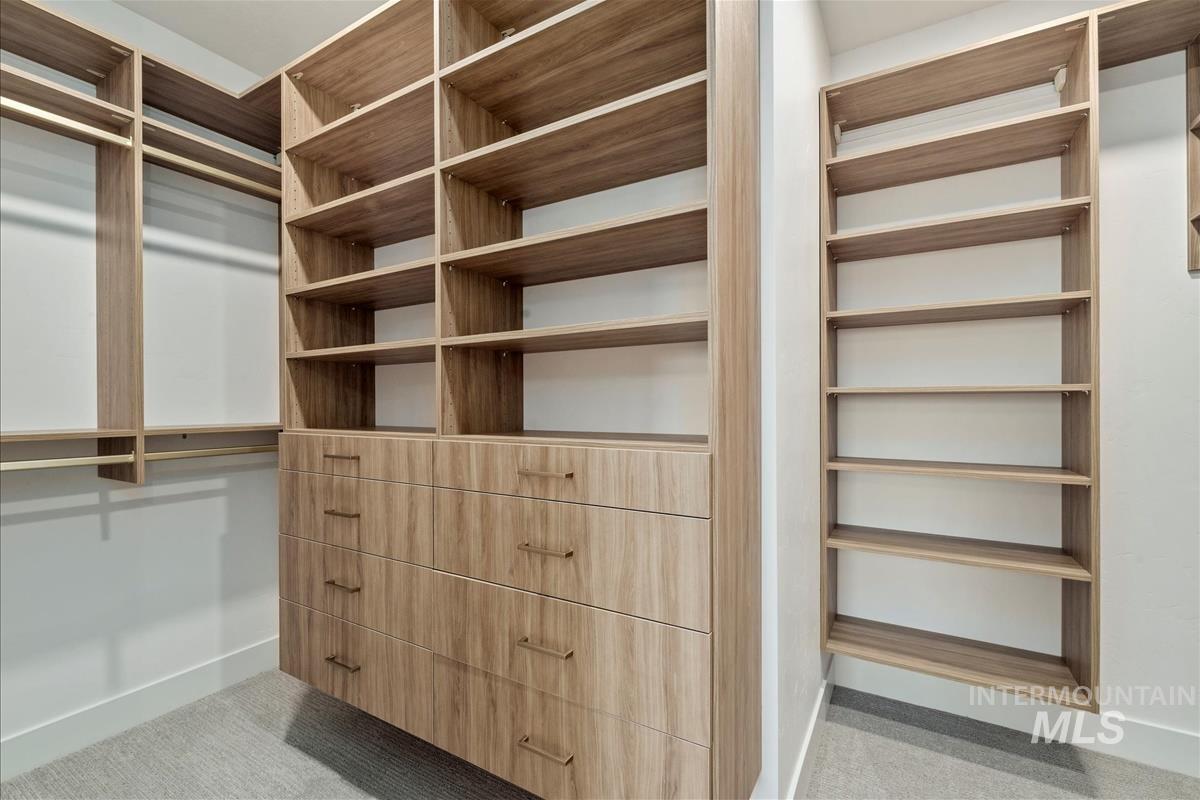 3255 West Moore Street Boise, ID 83702 - Photo 26 of 44 View of walk in closet