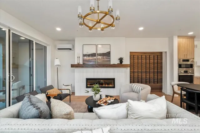 $849,900 | 3255 West Moore Street, Boise, ID 83702