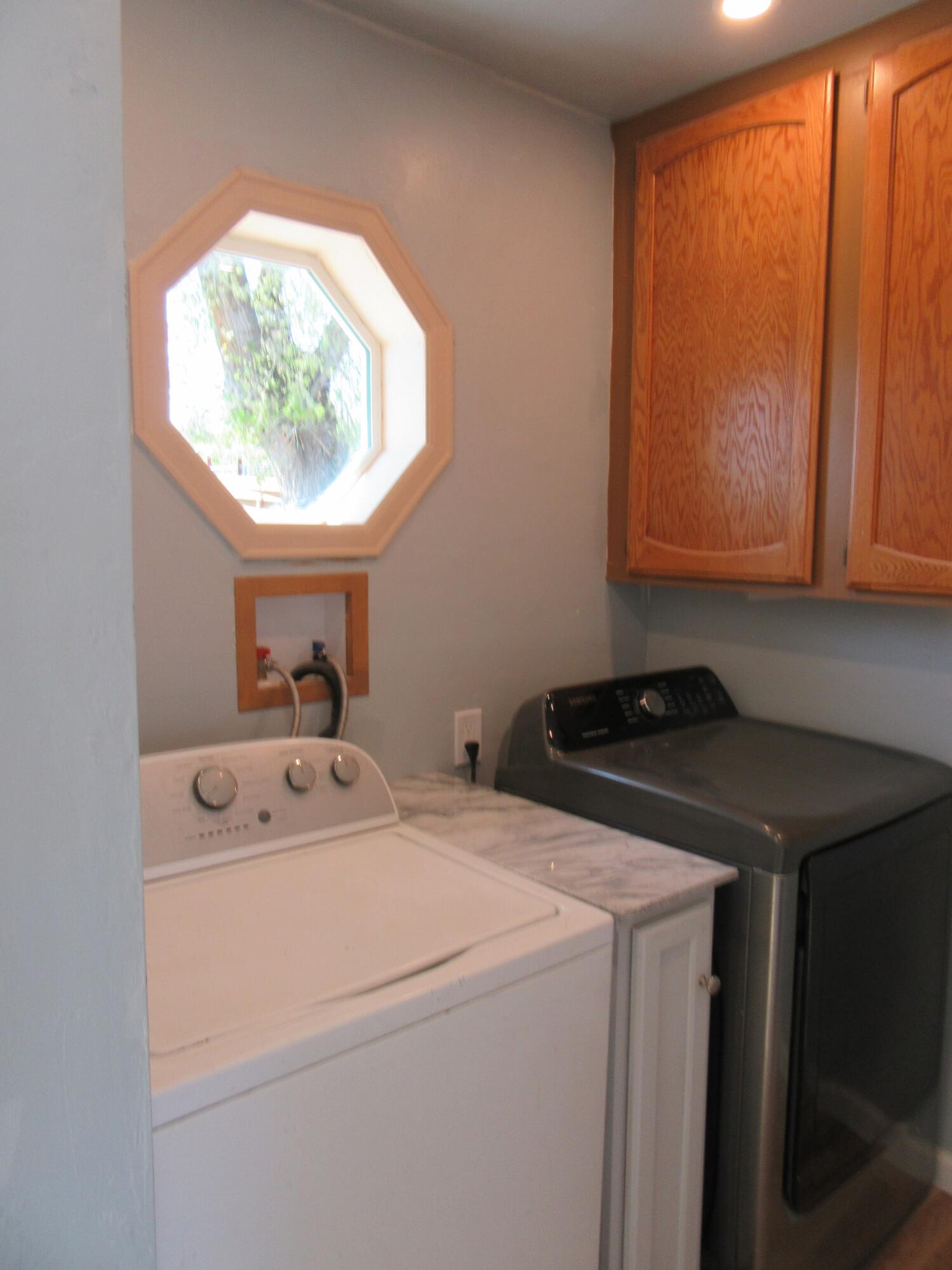 907 West 3rd Street Alturas, CA 96101 - Photo 11 of 32 Laundry room