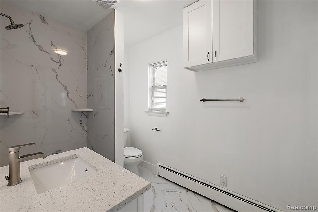 307 Ladd Road, Unit 2 Walled Lake, MI 48390 - Photo 8 of 10