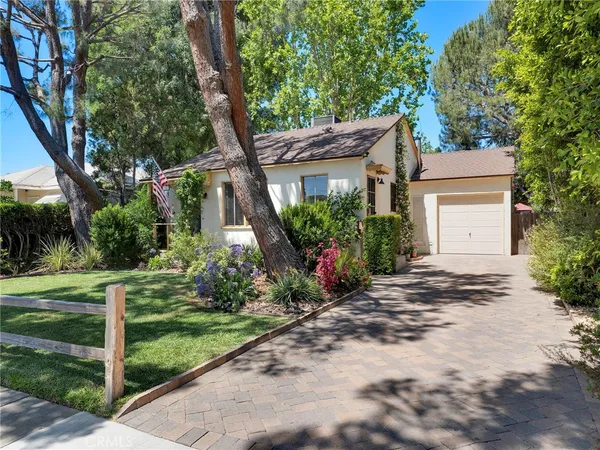 $769,950 | 7051 Chimineas Avenue, Reseda, CA 91335