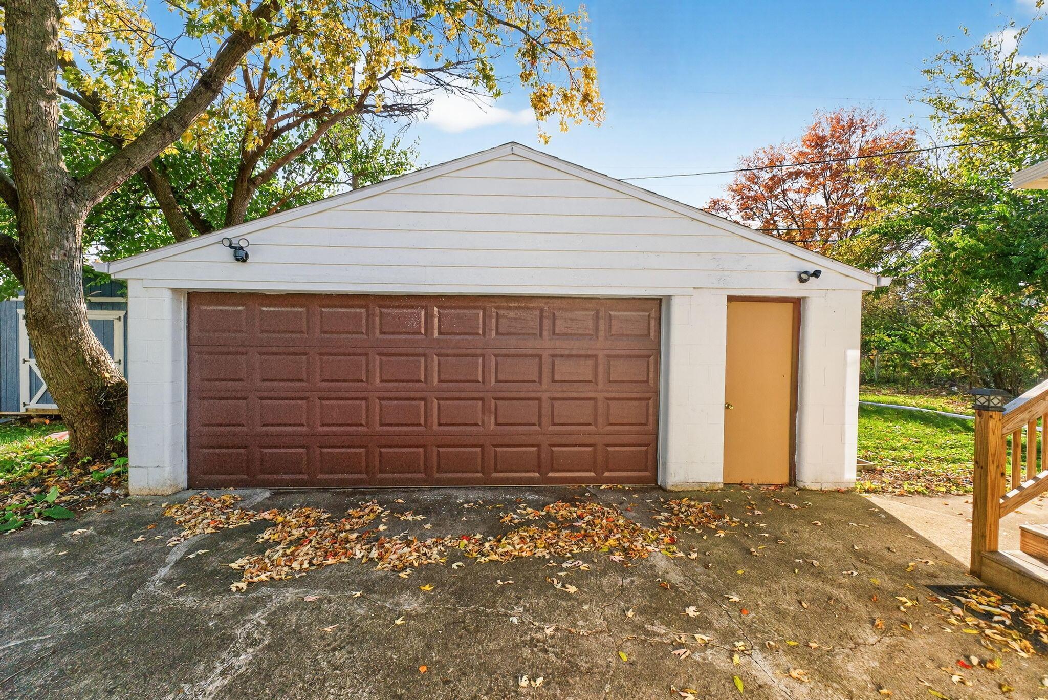2579 Eakin Road Columbus, OH 43204 - Photo 76 of 84 2579 Eakin Rd (Exterior)-17