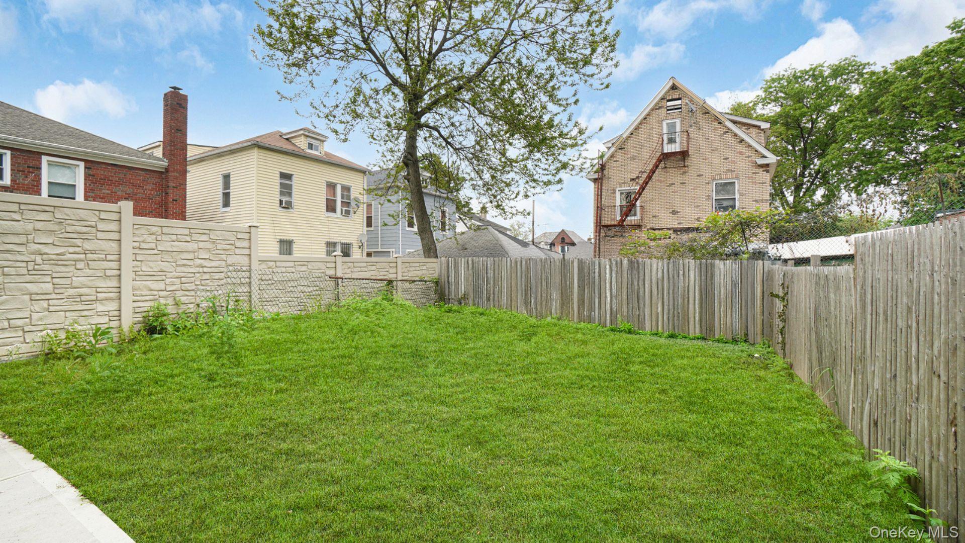 3968 Duryea Avenue Bronx, NY 10466 - Photo 28 of 30 View of fenced backyard