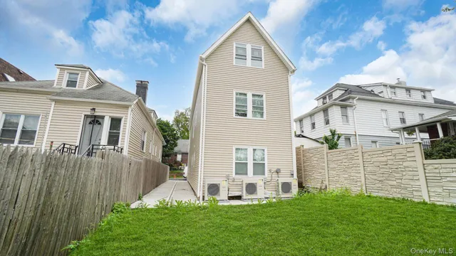 $1,150,000 | 3968 Duryea Avenue | Edenwald