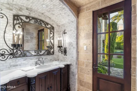 $13,000,000 | 5902 East Arcadia Lane, Phoenix, AZ 85018