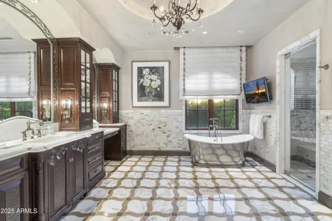 $13,000,000 | 5902 East Arcadia Lane, Phoenix, AZ 85018