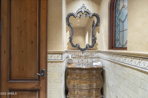 $13,000,000 | 5902 East Arcadia Lane, Phoenix, AZ 85018