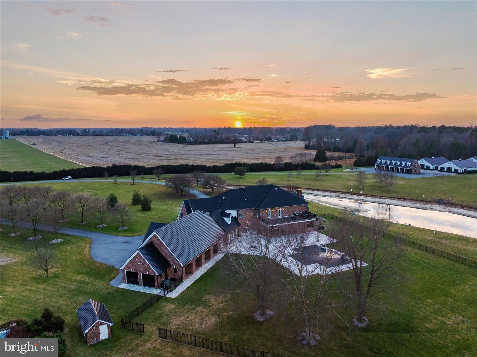 Expansive Estate in a beautiful setting