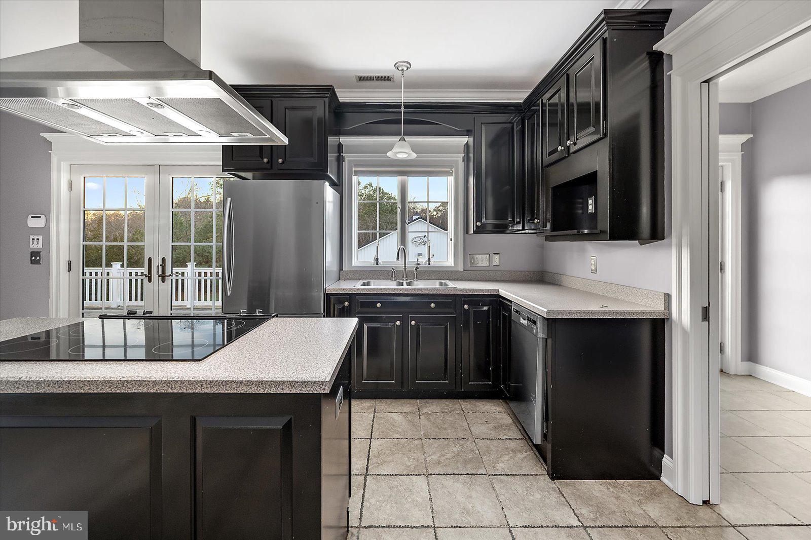 4218 Harmony Road Preston, MD 21655 - Photo 103 of 127 High-end kitchen for the apartment