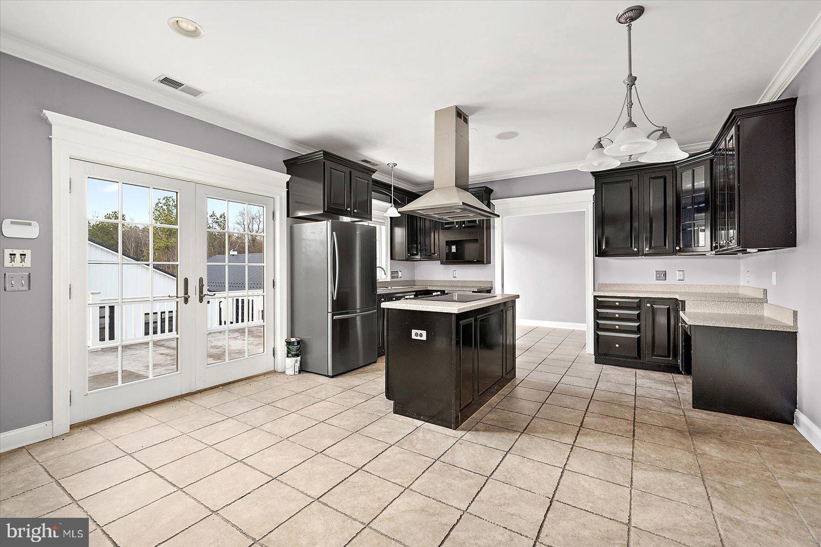 4218 Harmony Road Preston, MD 21655 - Photo 104 of 127 High-end kitchen for the apartment