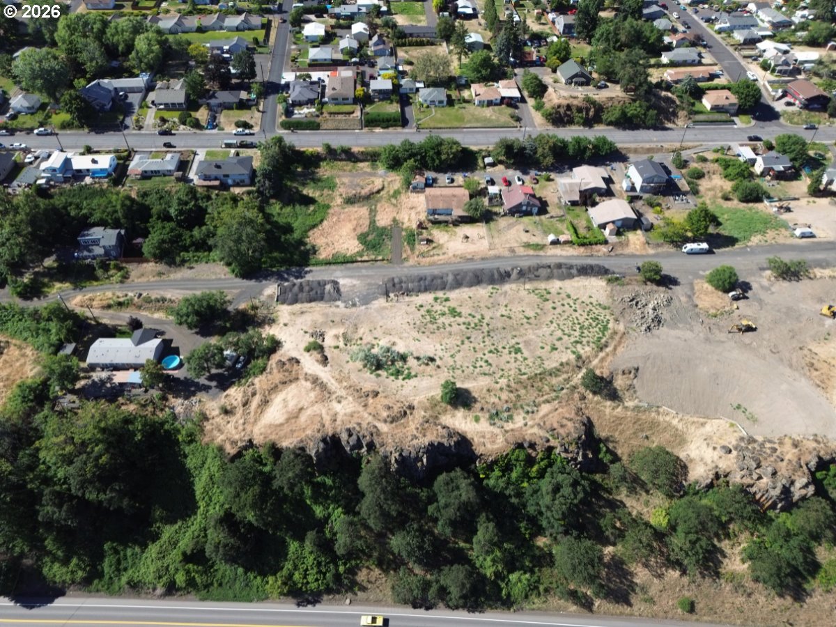East 9th The Dalles, OR 97058 - Photo 9 of 10