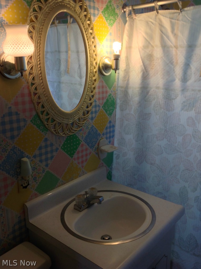 1561 Mapledale Road Wickliffe, OH 44092 - Photo 16 of 25 Gallery Image 16