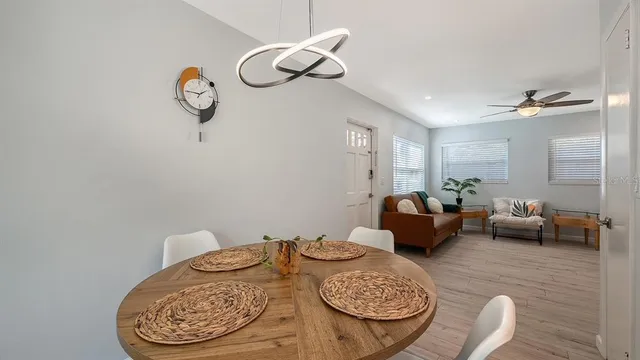 $429,900 | 2533 Waldemere Street, Sarasota, FL 34239