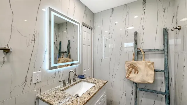 $429,900 | 2533 Waldemere Street, Sarasota, FL 34239