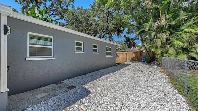 $429,900 | 2533 Waldemere Street, Sarasota, FL 34239