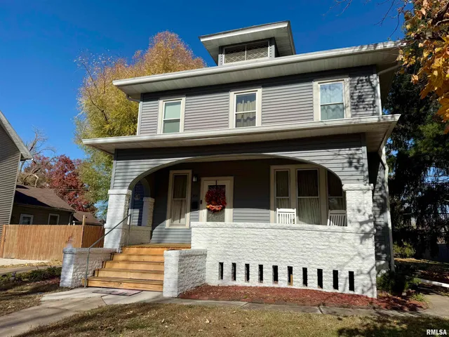 $157,000 | 816 East Washington Street, Macomb, IL 61455