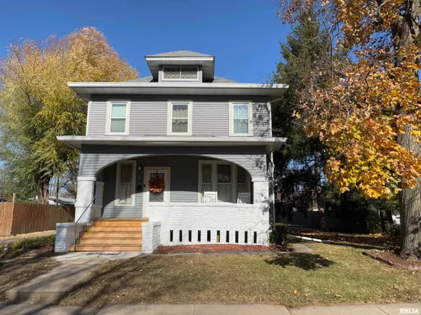 $158,000 | 816 East Washington Street, Macomb, IL 61455