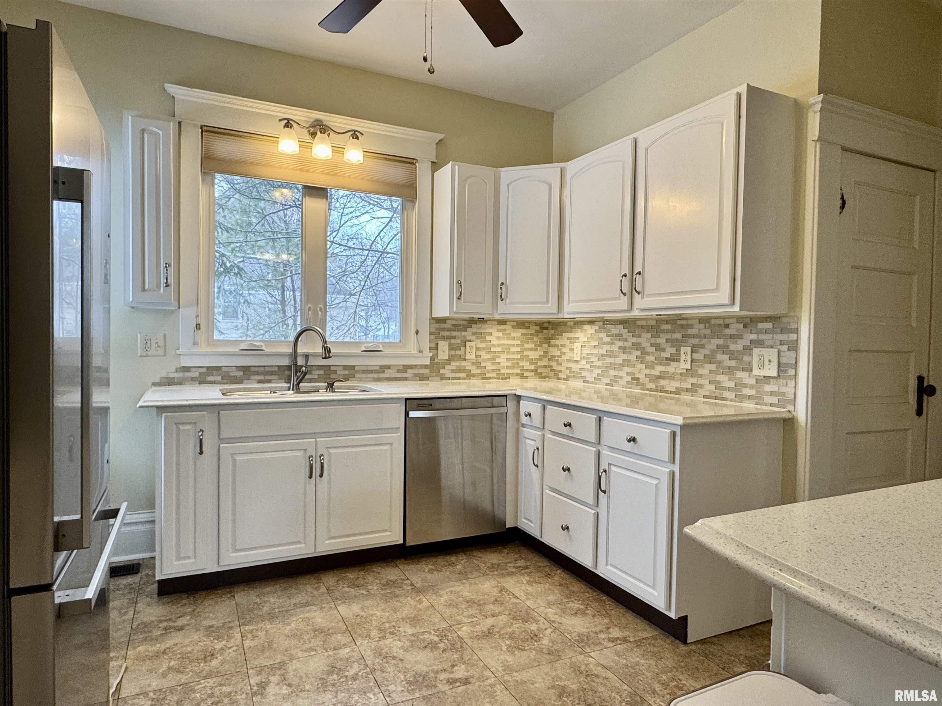 816 East Washington Street Macomb, IL 61455 - Photo 22 of 54