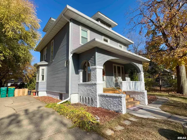 $157,000 | 816 East Washington Street, Macomb, IL 61455