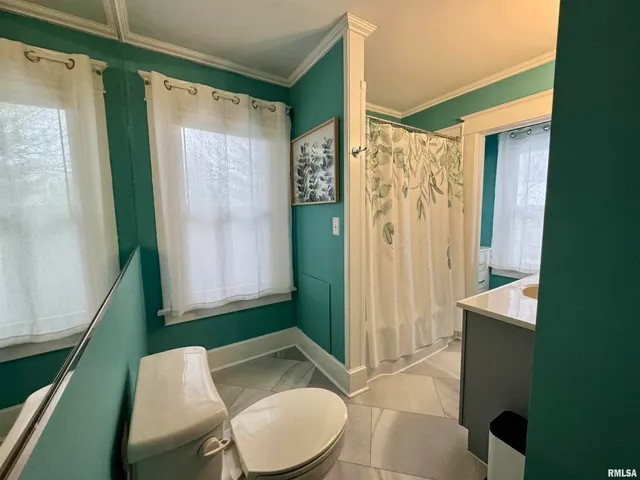 $157,000 | 816 East Washington Street, Macomb, IL 61455