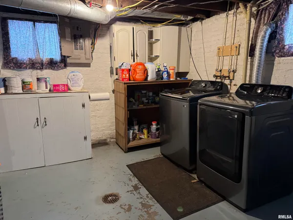 $158,000 | 816 East Washington Street, Macomb, IL 61455