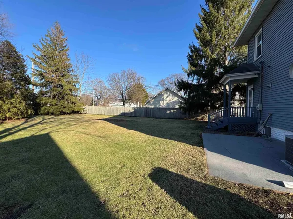$158,000 | 816 East Washington Street, Macomb, IL 61455
