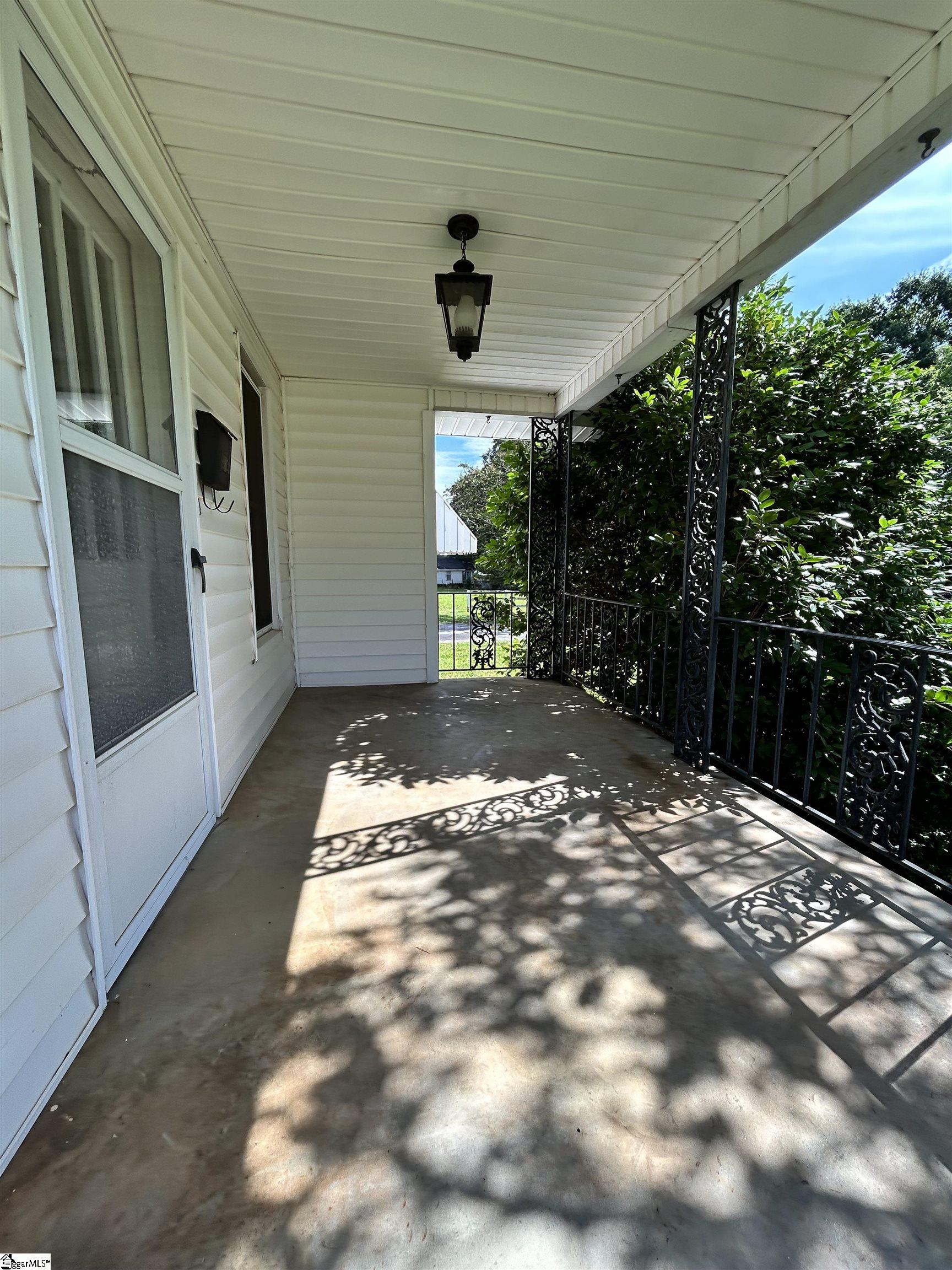 204 Edwards Road Lyman, SC 29365 - Photo 3 of 15