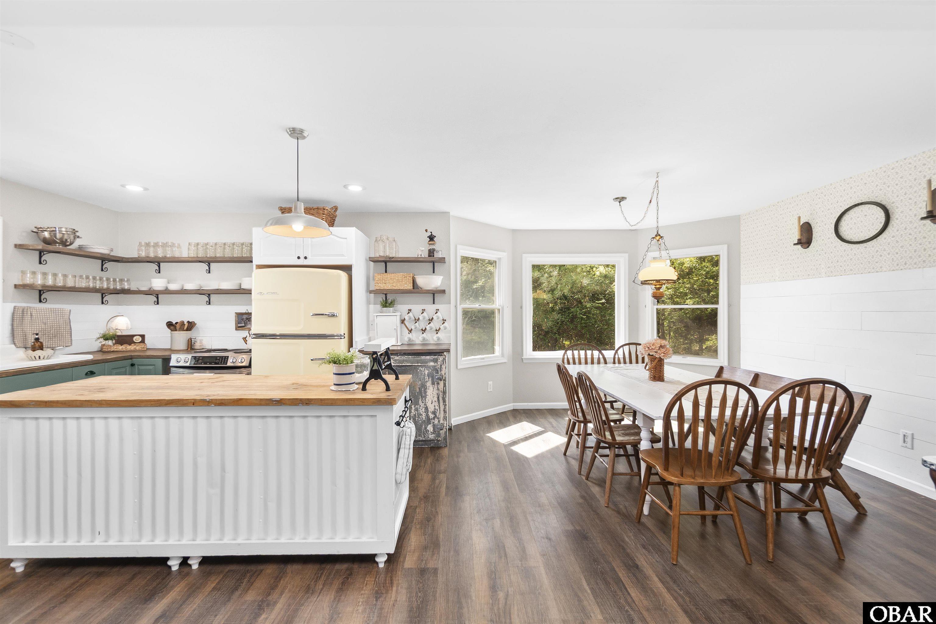 126 Narrow Shore Road Aydlett, NC 27916 - Photo 17 of 49