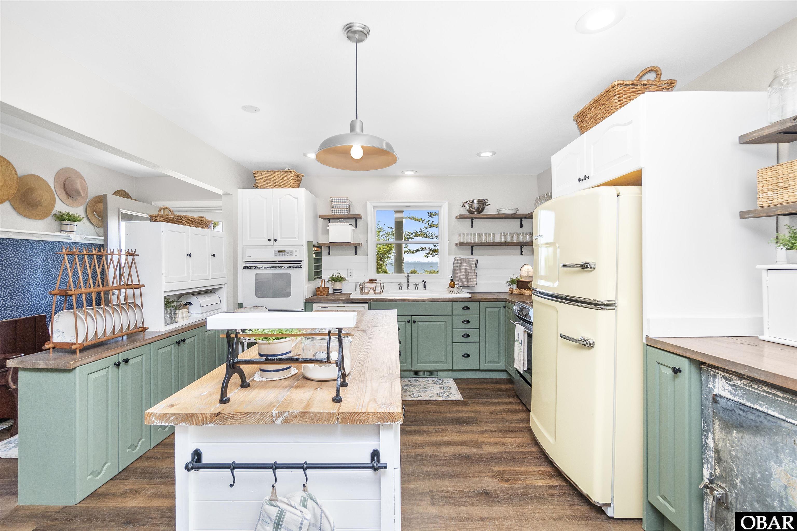 126 Narrow Shore Road Aydlett, NC 27916 - Photo 18 of 49