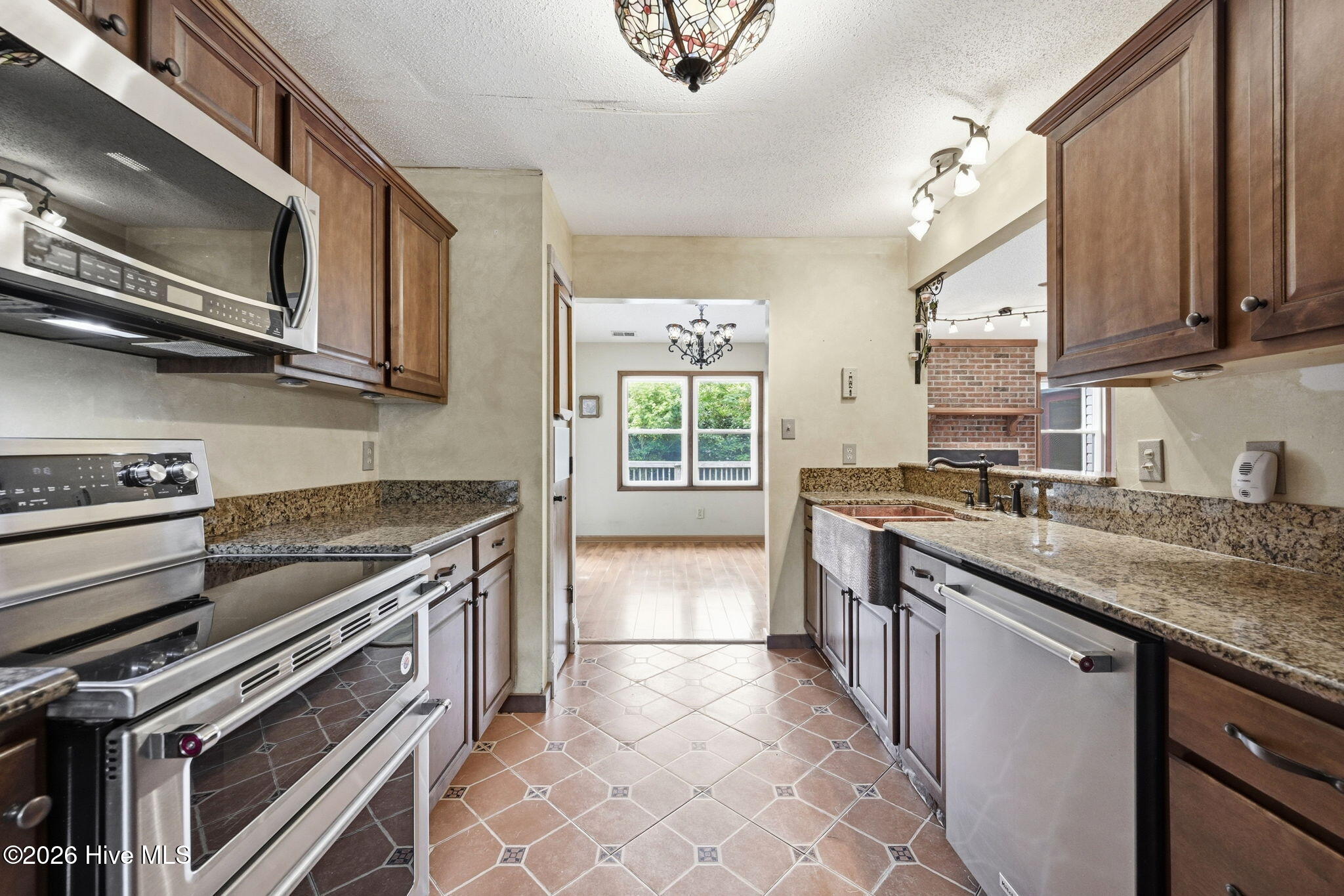 275 Raintree Road Jacksonville, NC 28540 - Photo 19 of 111