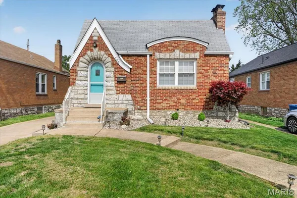 $205,000 | 705 Bella Villa Drive, Bella Villa, MO 63125