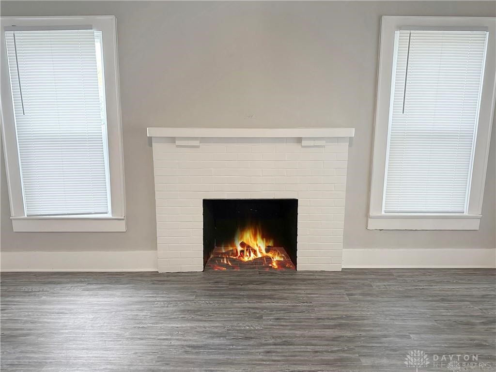 215 Penn Road Troy, OH 45373 - Photo 7 of 35 Decorative Fireplace!