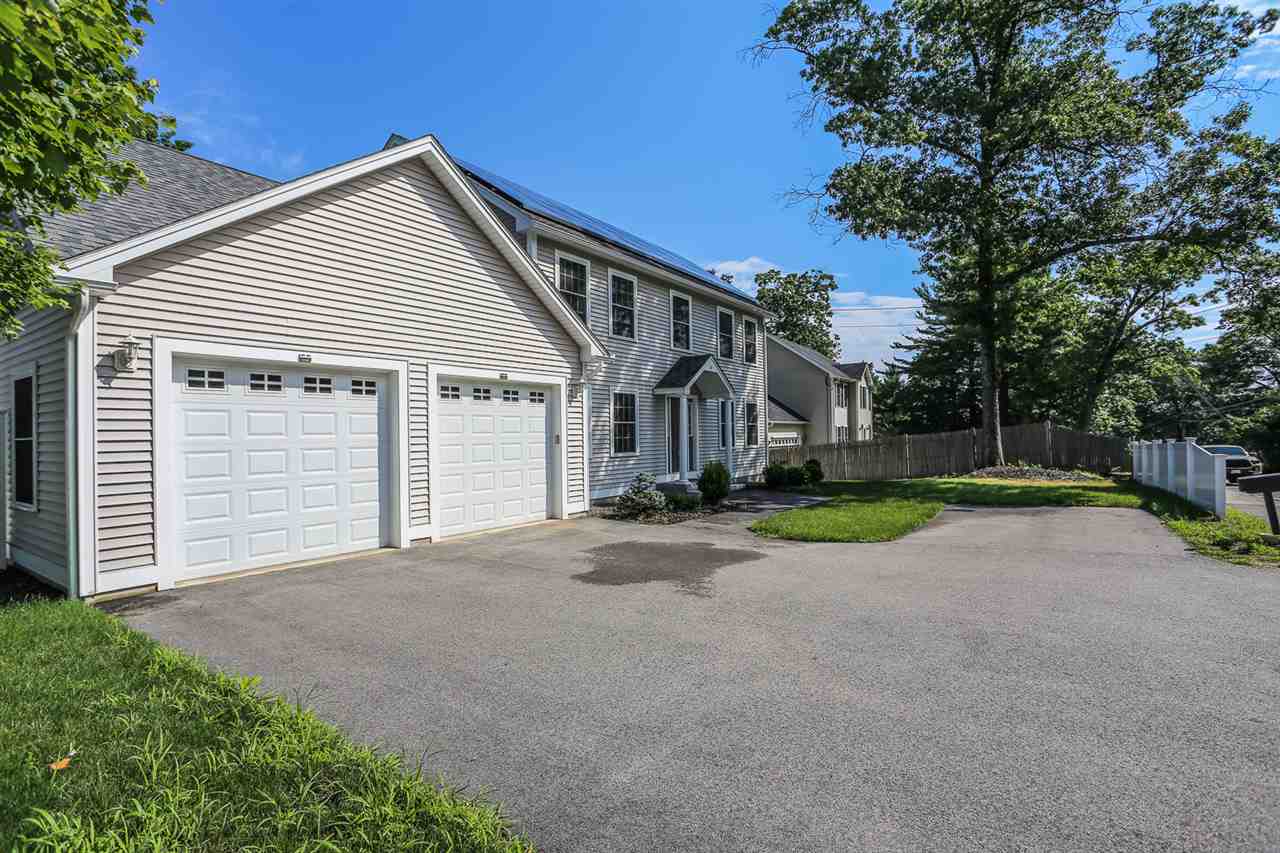 131 Harris Road Nashua, NH 03062 - Photo 3 of 40