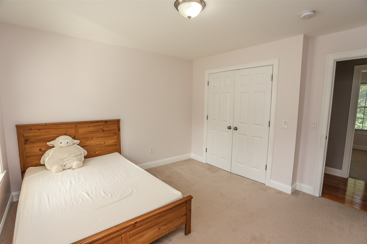 131 Harris Road Nashua, NH 03062 - Photo 28 of 40